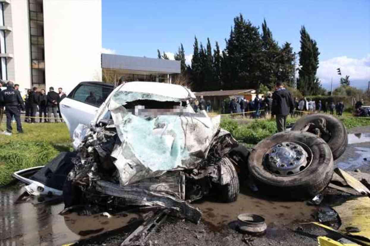 Hatay'da bir ailenin yok olduğu feci trafik kazasının görüntüleri ortaya çıktı