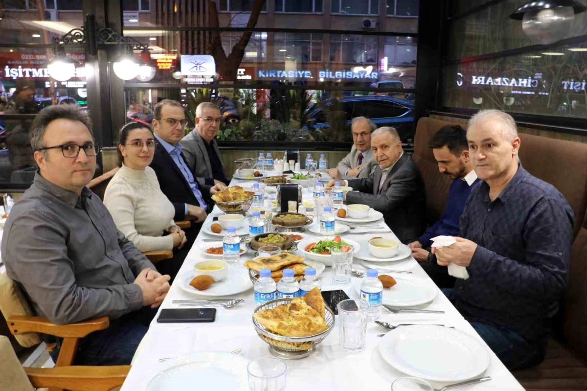 İhlas Medya Grubu\'nun Ankara Bürosu Çalışanları İftar Yemeğinde Buluştu