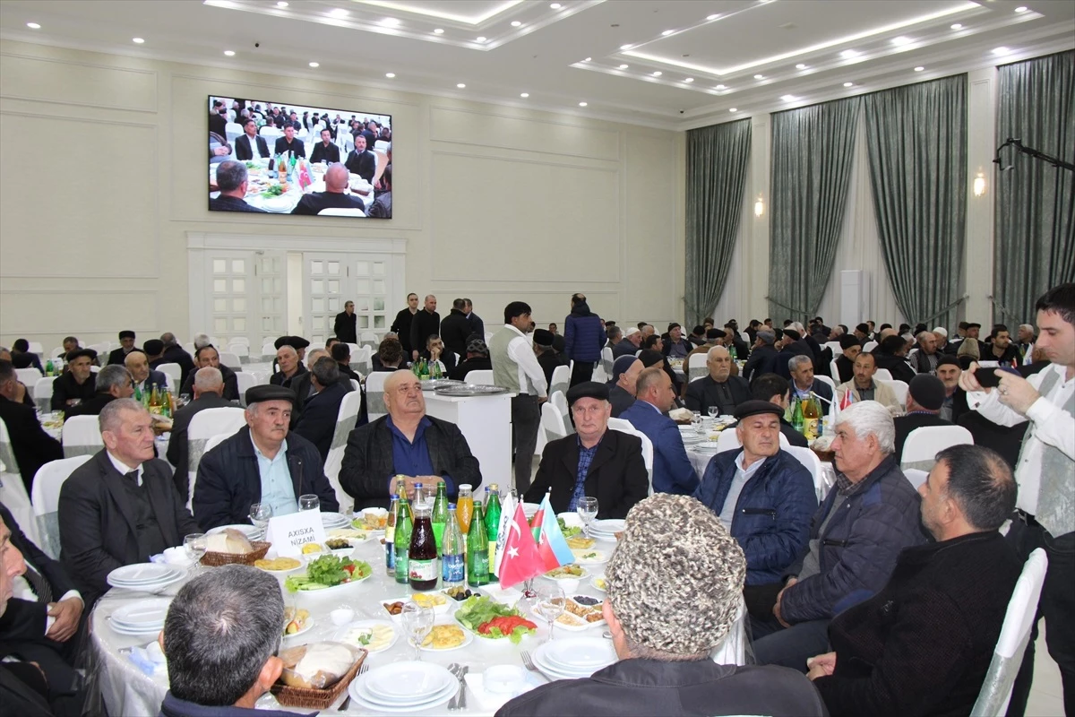 MÜSİAD Azerbaycan, Ahıska Türklerinin yoğunlukta yaşadığı Sabirabat\'ta iftar programı düzenledi