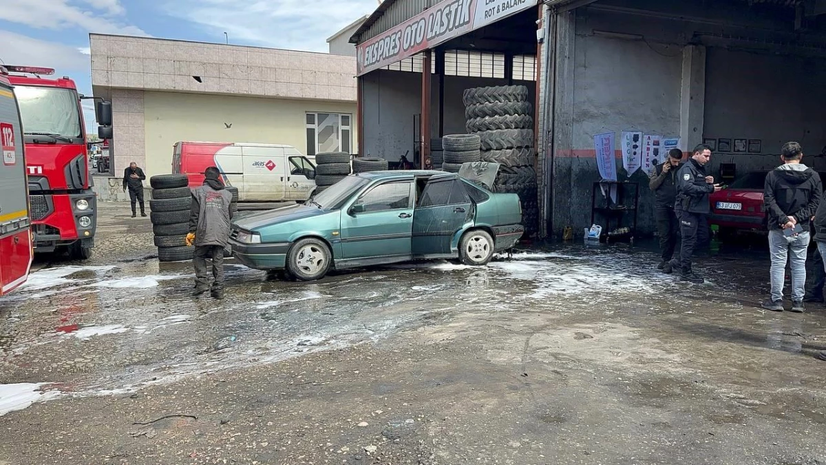 Gaziantep\'te otomobil tamiri sırasında LPG tüpü patladı, bir kişi yaralandı
