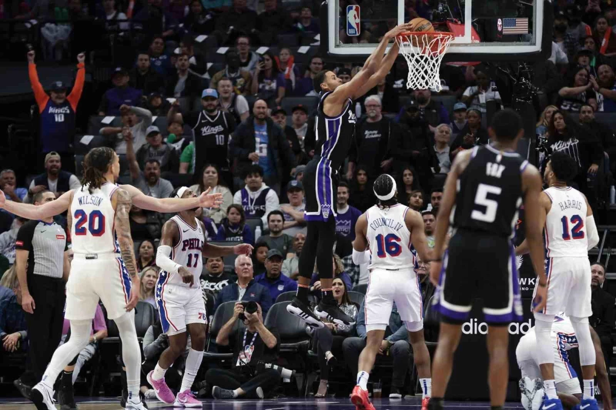 NBA\'de Sacramento Kings, Philadelphia 76ers\'ı mağlup etti