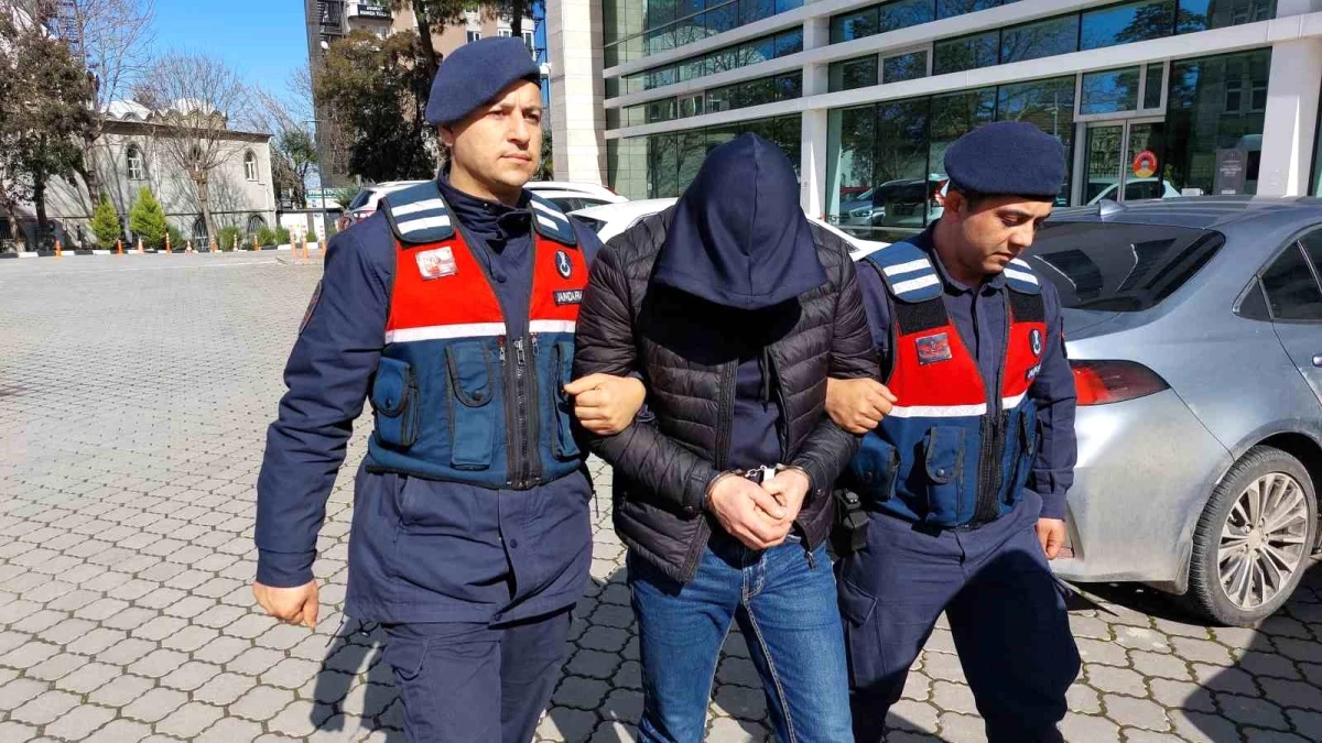 Samsun\'da Uyuşturucu Operasyonu: 1 Kadın 2 Kişi Gözaltına Alındı