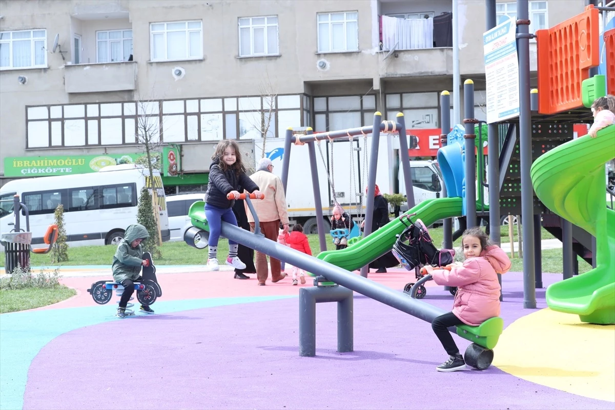 Sultangazi Belediyesi 50. Yıl Mahallesi\'nde yeni bir park açtı