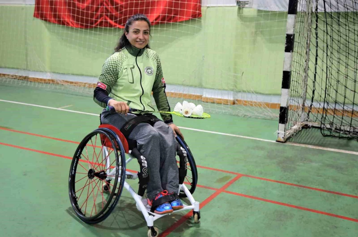 Torku Şekerspor\'un Para Badminton sporcusu Emine Seçkin, 2024 Paralimpik Oyunları\'na katılmayı garantiledi