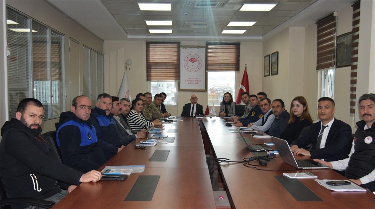 Van Gölü\'nde İnci Kefali Av Yasağı Komisyon Toplantısı Düzenlendi