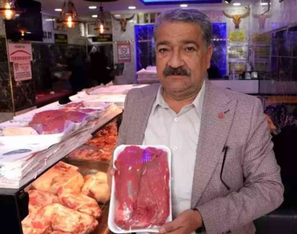 Adana Kasaplar Odası Başkanı: At eti sulu olur, pişirdiğinizde suyu mangalı söndürür Adana Kasaplar Odası Başkanı: At eti sulu olur, pişirdiğinizde suyu mangalı söndürür
