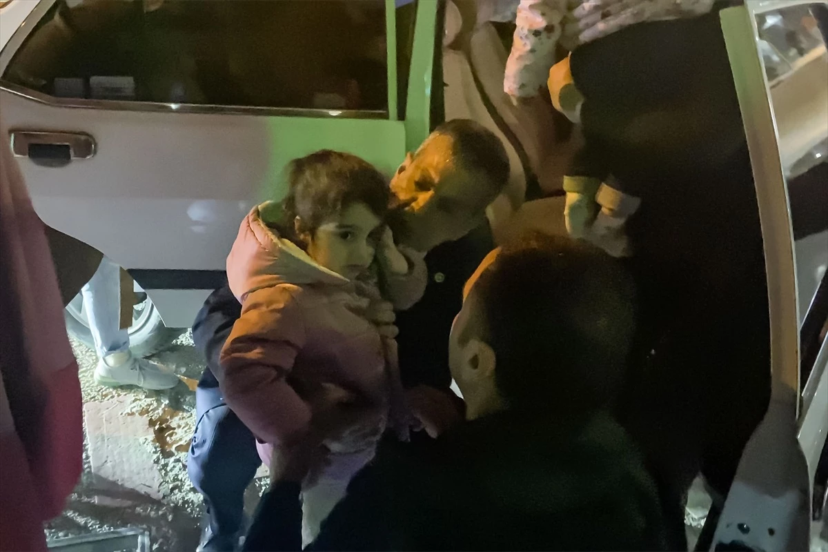 Elazığ\'da nefes borusuna şeker kaçan çocuk, AK Parti Milletvekili Prof. Dr. Erol Keleş tarafından kurtarıldı