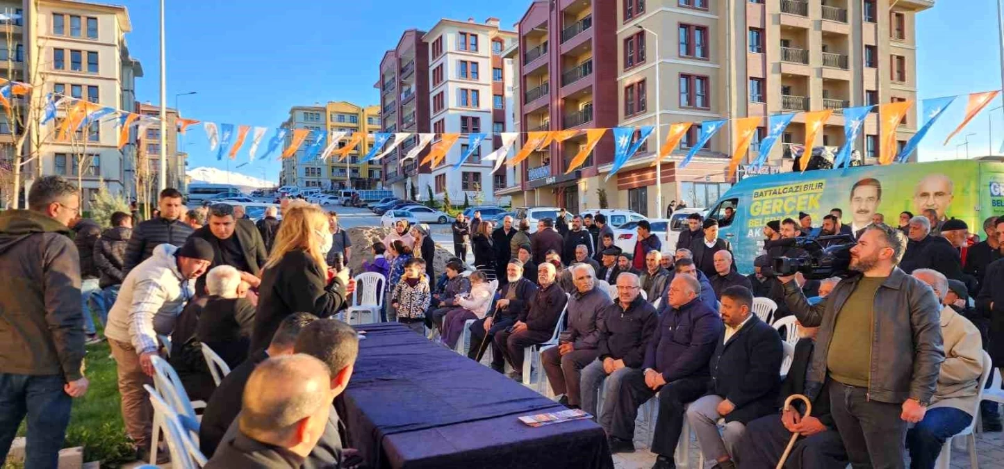 AK Parti Malatya Milletvekili İnanç Siraç Kara Ölmeztoprak, ilçelerde vatandaşlarla buluştu