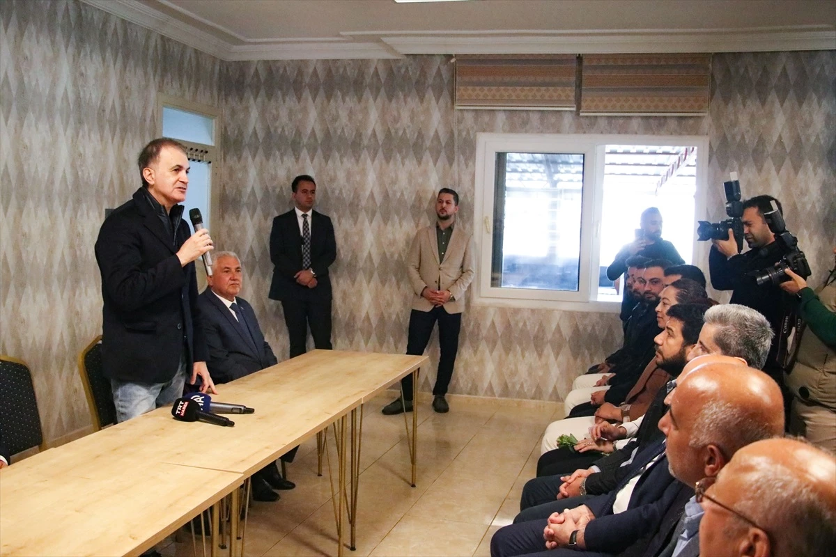AK Parti Genel Başkan Yardımcısı Ömer Çelik, Karaisalı\'da birlik çağrısı yaptı