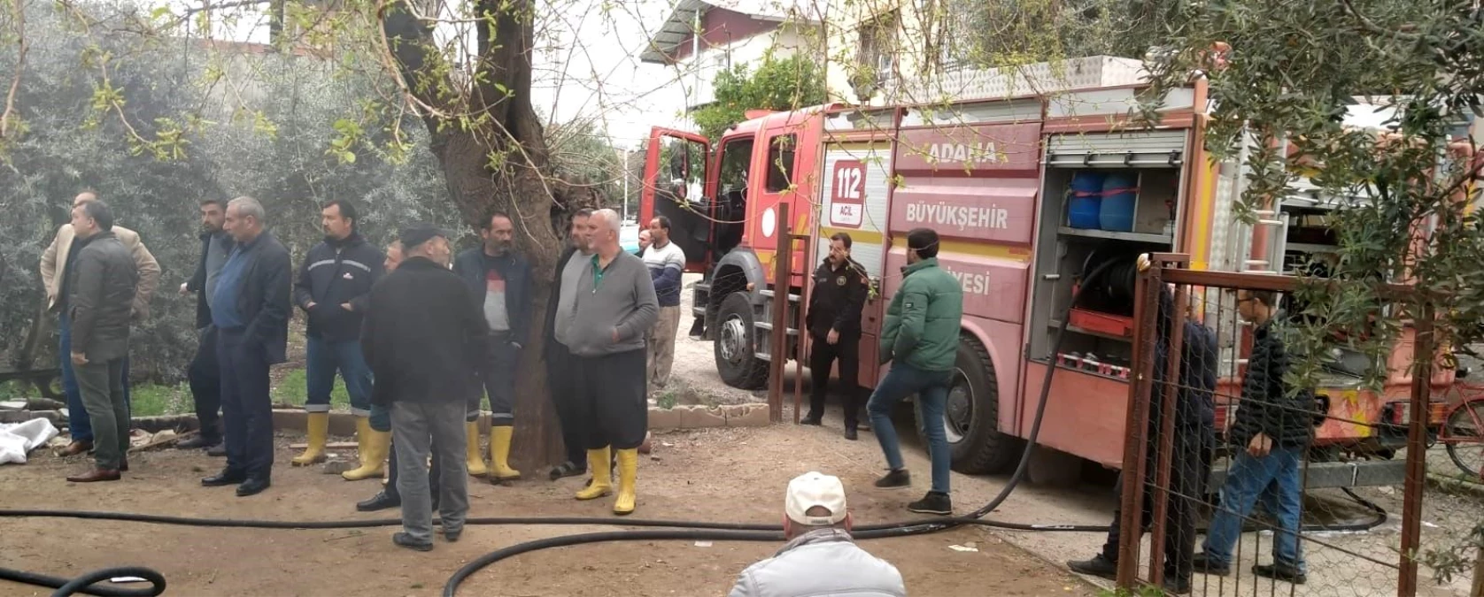 Adana Kozan\'da bir evde çıkan yangın itfaiye ekipleri tarafından söndürüldü