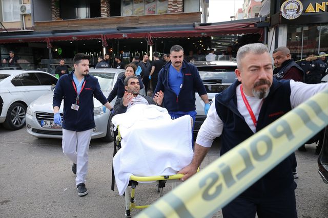 Antalya'da kafede çıkan silahlı çatışmada 7 kişi yaralandı Antalya'da kafede çıkan silahlı çatışmada 7 kişi yaralandı