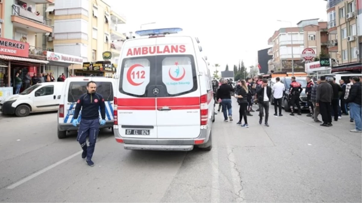 Antalya\'da kafede çıkan silahlı çatışmada 7 kişi yaralandı