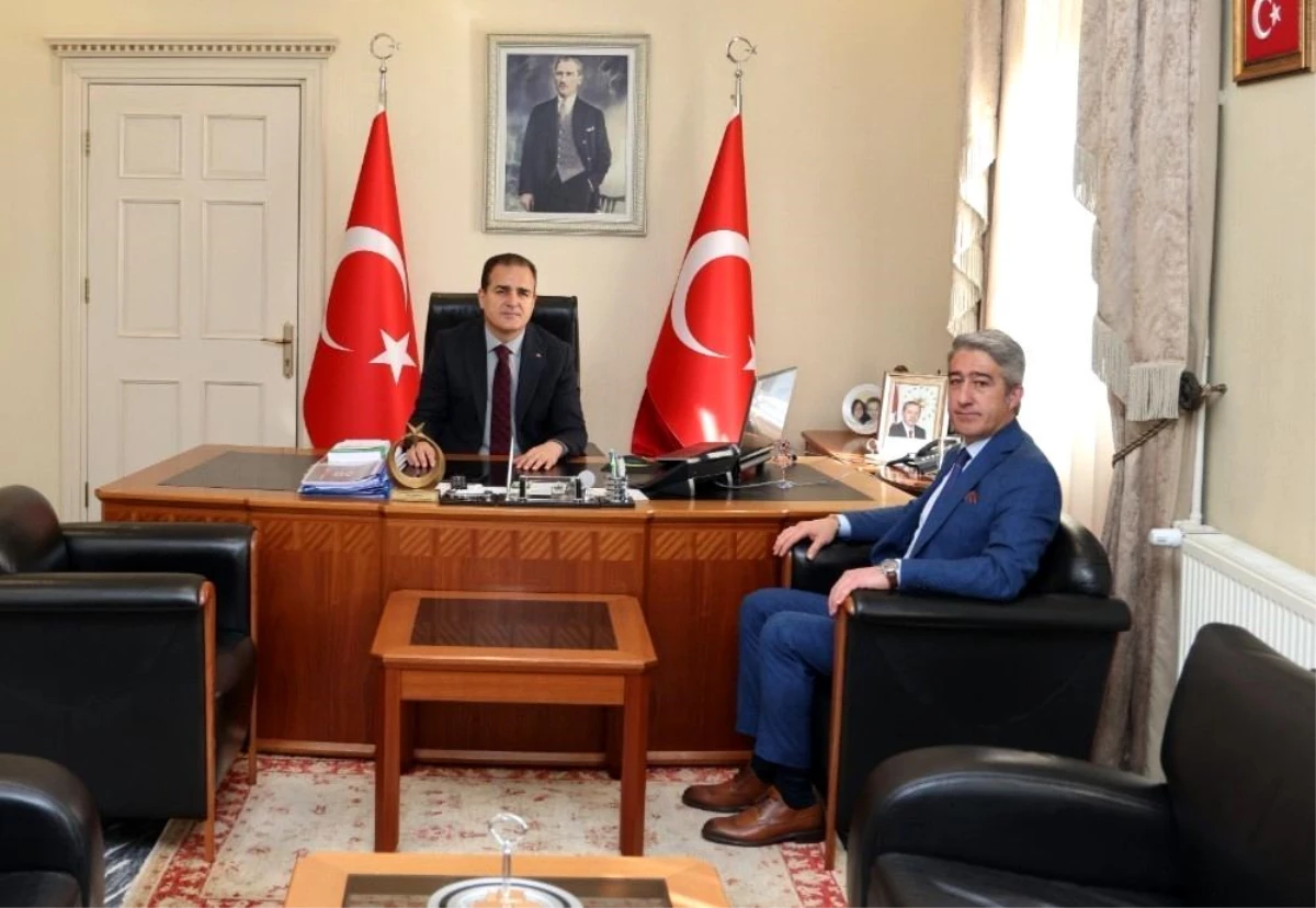 Marmaris Belediye Başkanı Mehmet Oktay, Muğla Valisi Dr. İdris Akbıyık\'ı ziyaret etti
