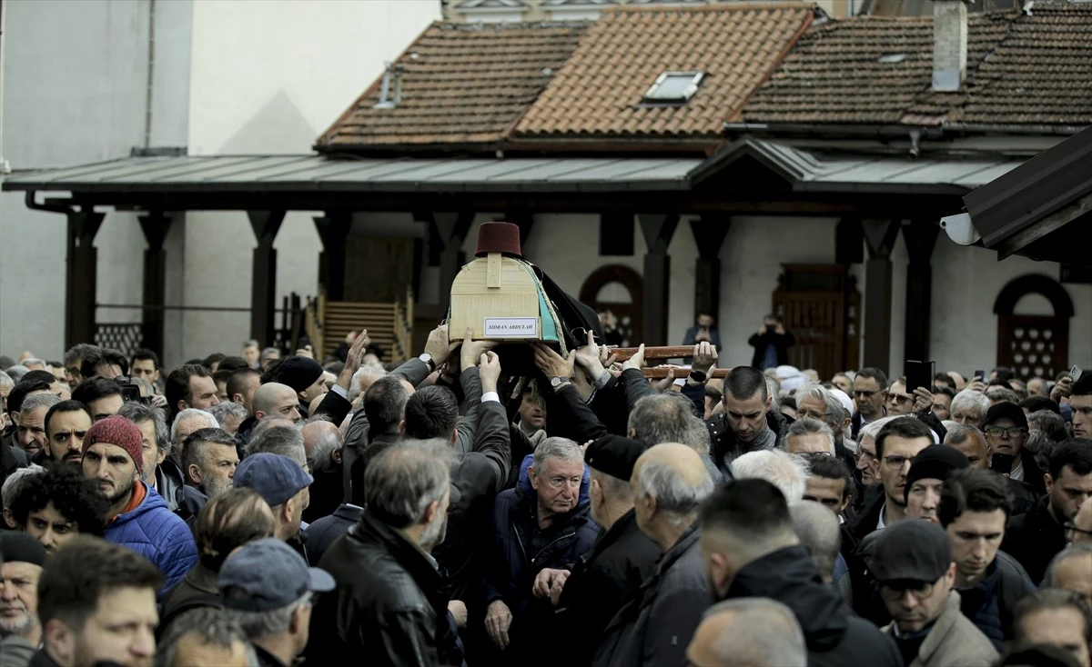 Bosna Hersekli Yazar Abdulah Sidran\'ın Cenazesi Toprağa Verildi