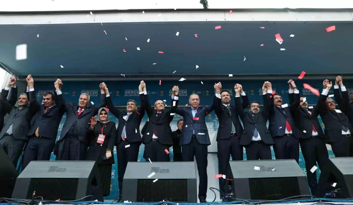 Cumhurbaşkanı Erdoğan: Cumhur İttifakı devam ederken 6\'lı masa yerle bir oldu