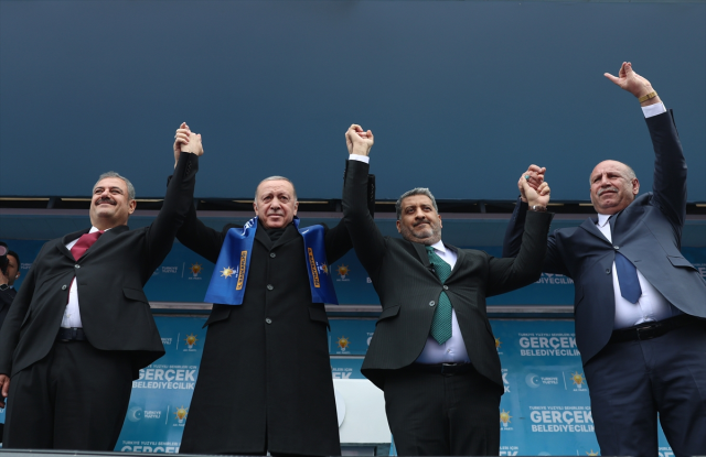 Cumhurbaşkanı Erdoğan: DEM benim Kürt kardeşlerimin iradesini işporta pazarına çıkardı