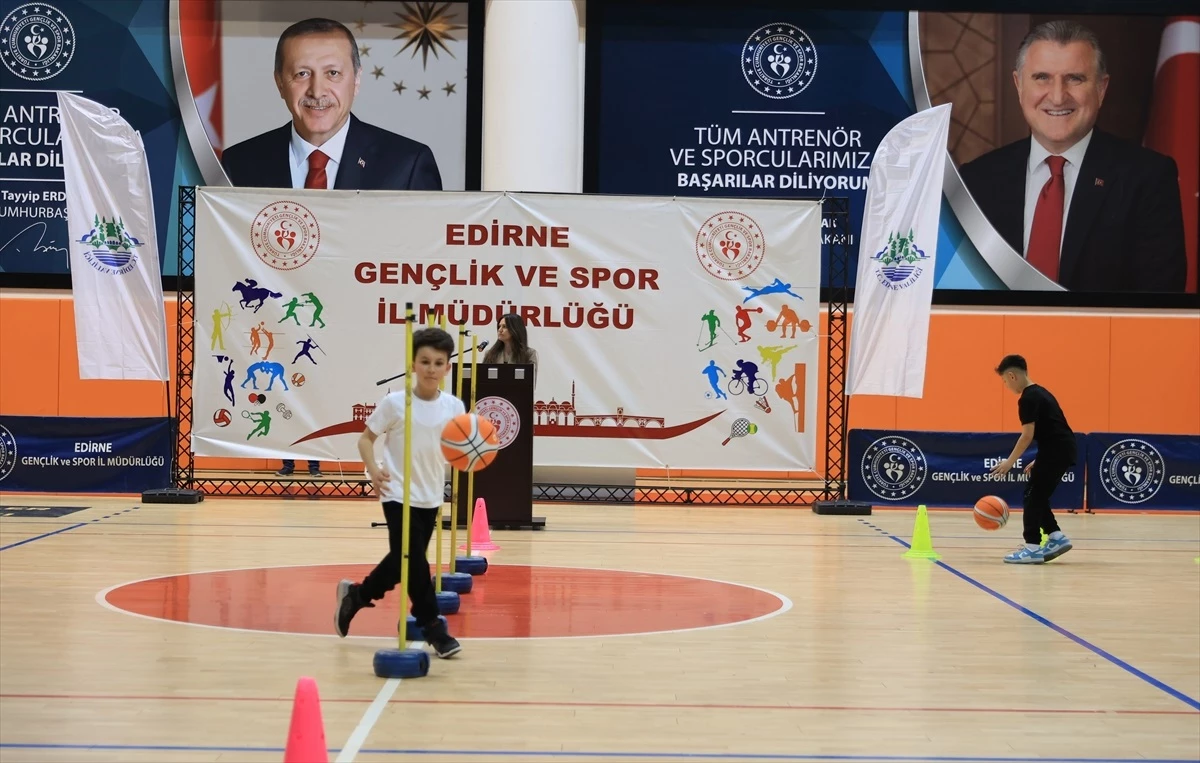 Gençlik ve Spor Bakanlığı, Edirne\'deki 165 Spor Kulübüne 10 Milyon TL Nakdi Yardım Yaptı