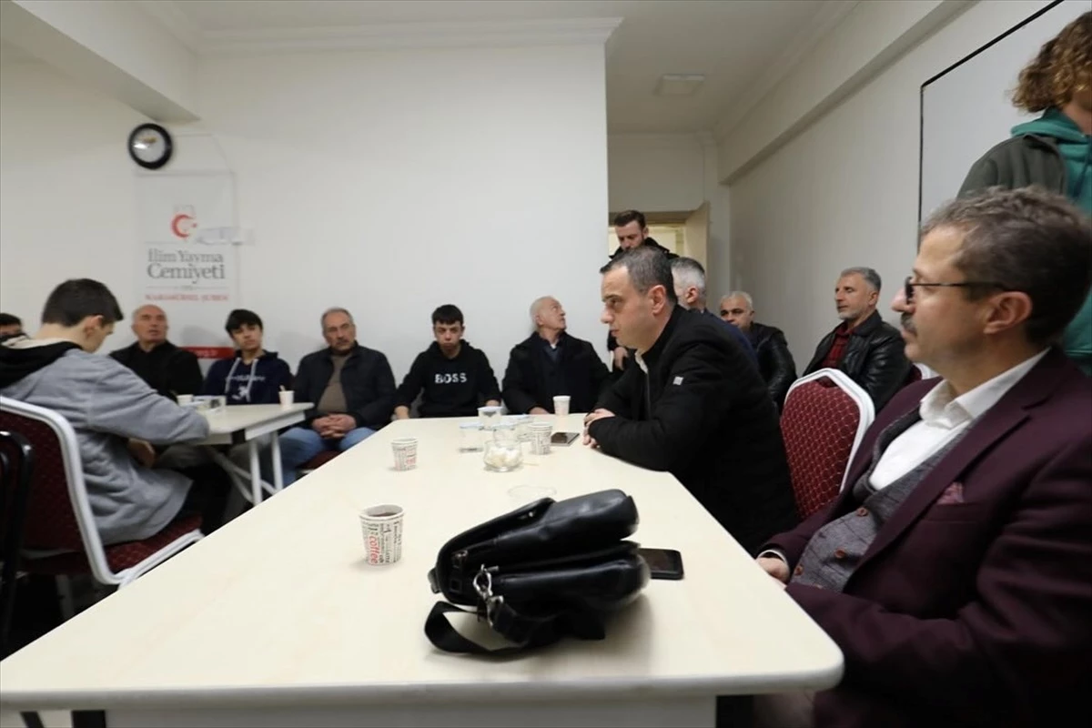 AK Parti Karamürsel Belediye Başkan Adayı Mesut Çetinkaya, İlim Yayma Cemiyeti\'ni ziyaret etti