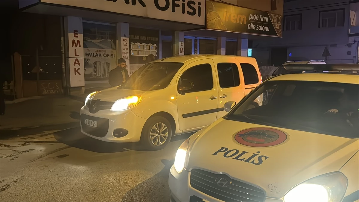 Kayseri\'de polis ekibine bıçak çeken şüpheli yakalandı