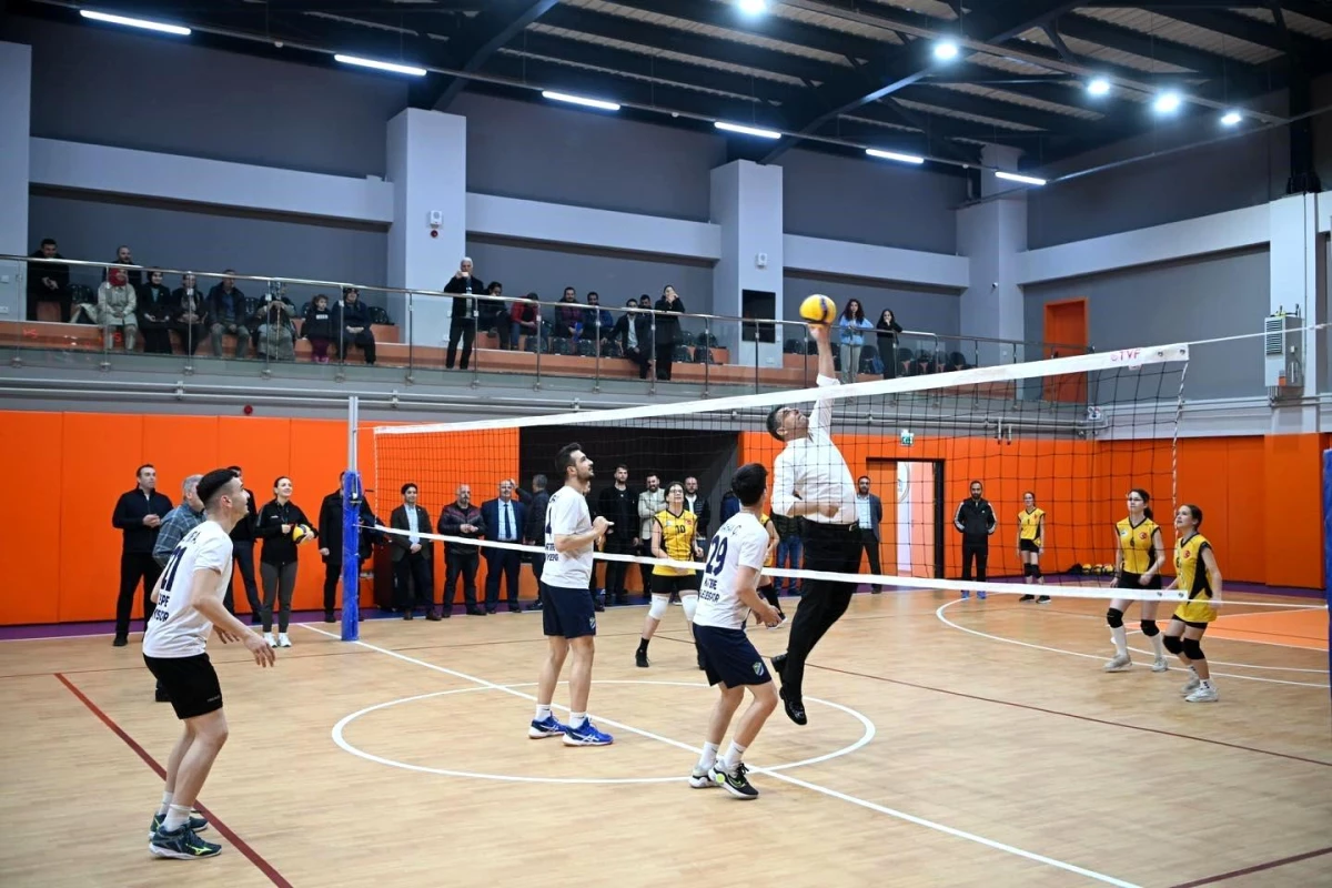 Kartepe\'ye Yeni Spor Salonu Kazandırıldı