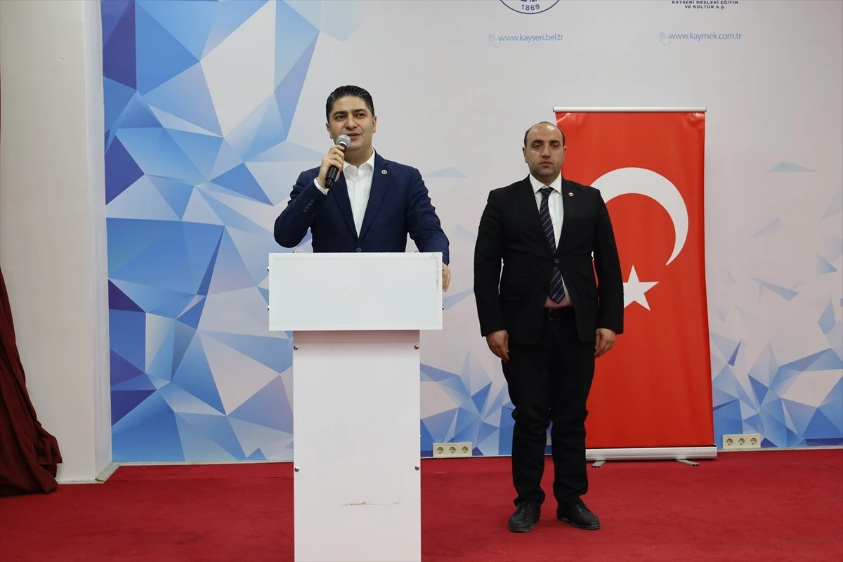 MHP Genel Başkan Yardımcısı İsmail Özdemir: İstanbul ve Ankara\'da belediye başkanları görevlerini yerine getiremiyor