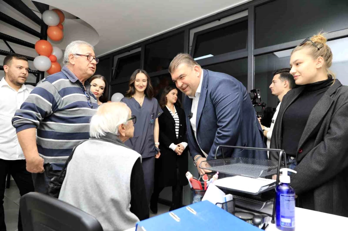Seferihisar Belediyesi Emeklilere 2 Bin TL Destek Ödemesi Yaptı