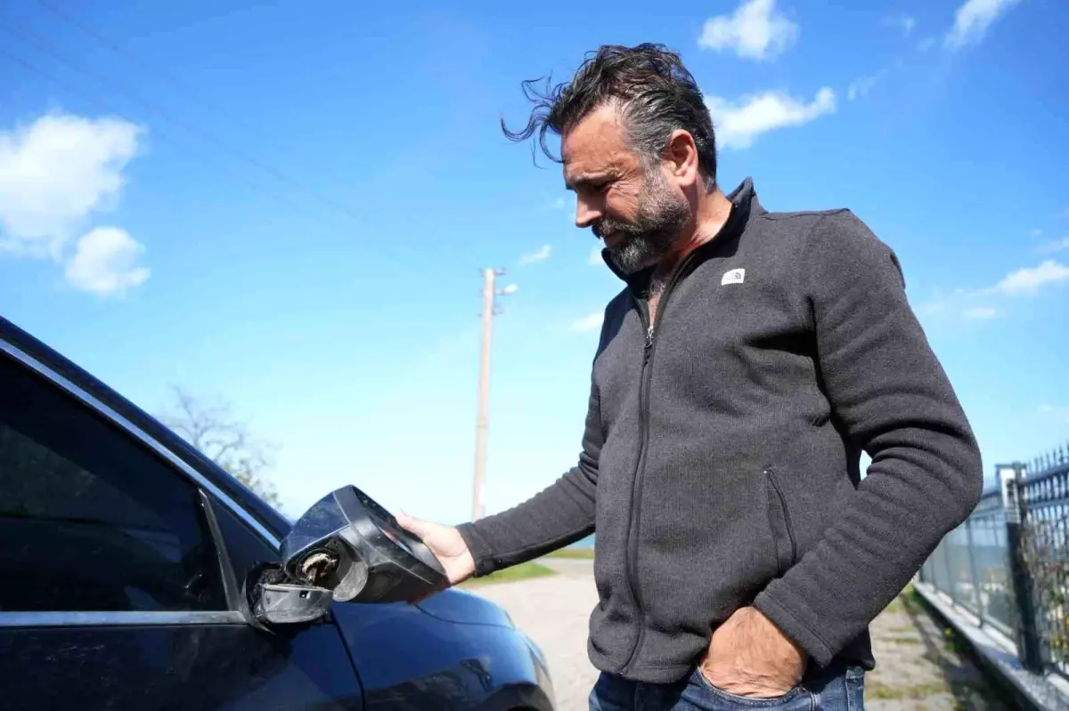 Samsun\'da 4 Bin TL\'lik Otomobil Aynası Dolandırıcılığı