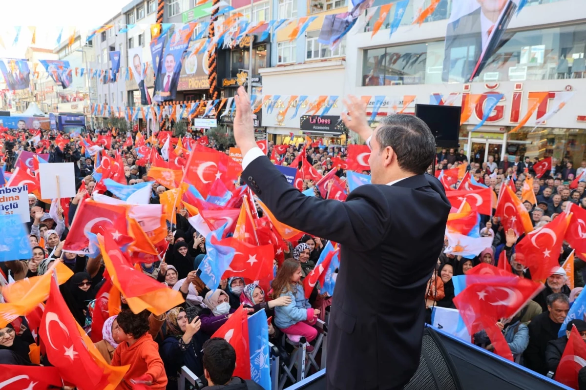 Sultanbeyli\'de AK Parti adayı Ali Tombaş açık ara önde