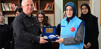 Türkiye Diyanet Vakfı ve İstanbul Müftülüğü, Kütüphane Haftası'nda bir okula kitap hediye etti