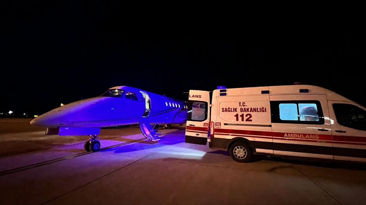 Van\'da kalp rahatsızlığı olan bebek, ambulans uçakla Ankara\'ya sevk edildi