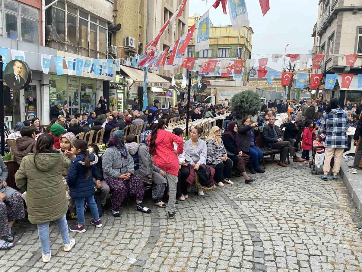 Edirne\'de CHP\'li Belediyenin Düzenlediği İftar Etkinliği Fiyaskoyla Sonuçlandı