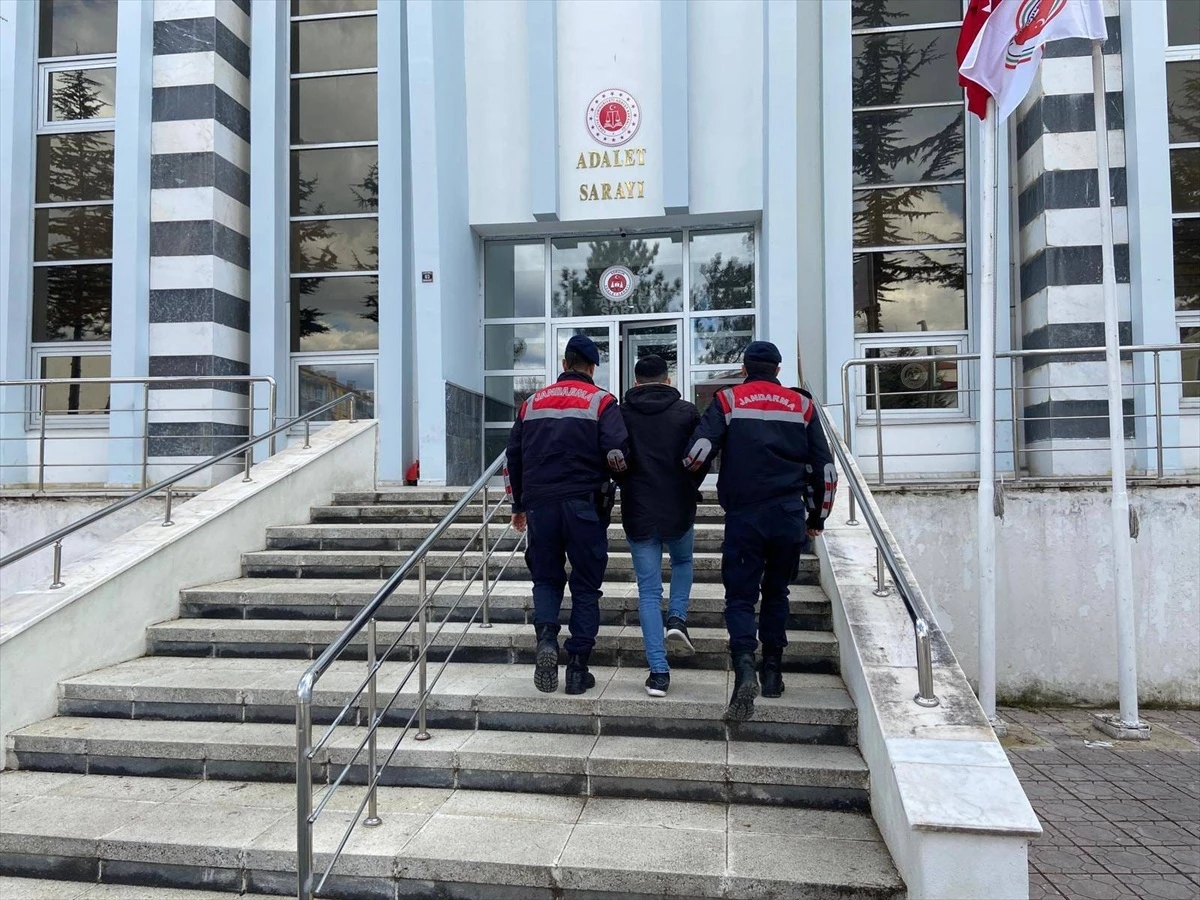 Yozgat\'ta Kesinleşmiş Hapis Cezası Bulunan 2 Hükümlü Yakalandı