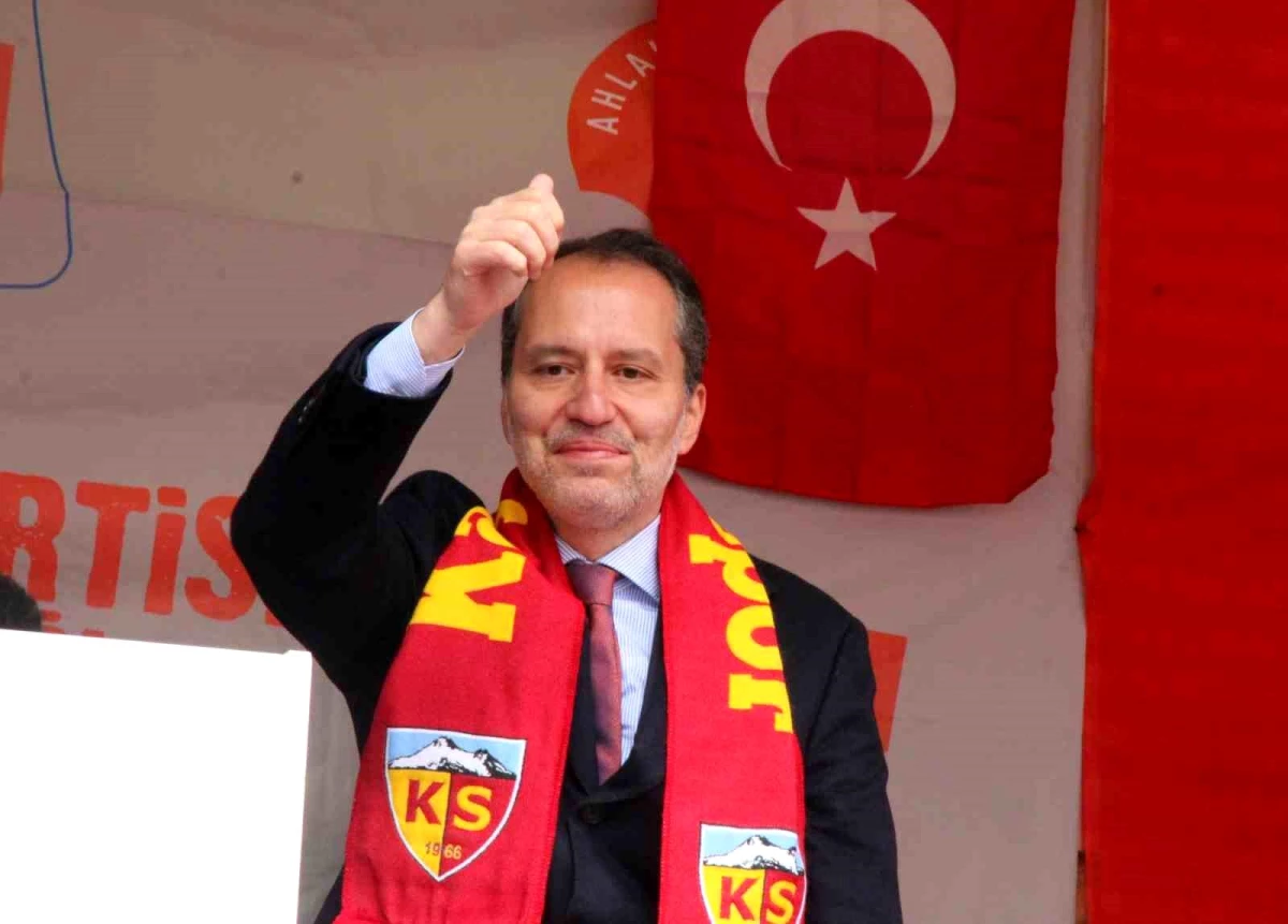 Yeniden Refah Partisi Genel Başkanı Fatih Erbakan Kayseri\'de Miting Düzenledi