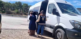 Afyonkarahisar'da Yakalanan 9 Düzensiz Göçmen Geri Gönderme Merkezine Gönderildi