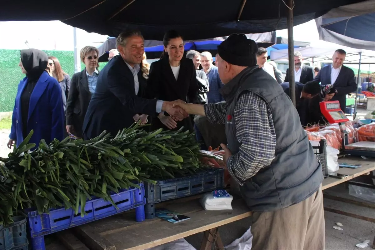 AK Parti Genel Başkan Yardımcısı Çiğdem Karaaslan Tekkeköy\'de ziyaretlerde bulundu