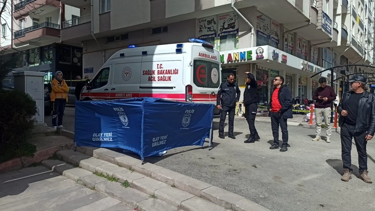 Konya\'da Alzheimer Hastası Kadın Balkondan Düşerek Hayatını Kaybetti