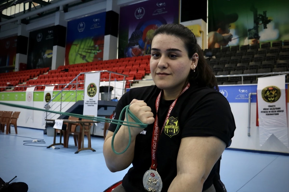 Bedensel Engelli Milli Bilek Güreşçi Oya Aydın, Dünya Şampiyonasında Birincilik Hedefliyor
