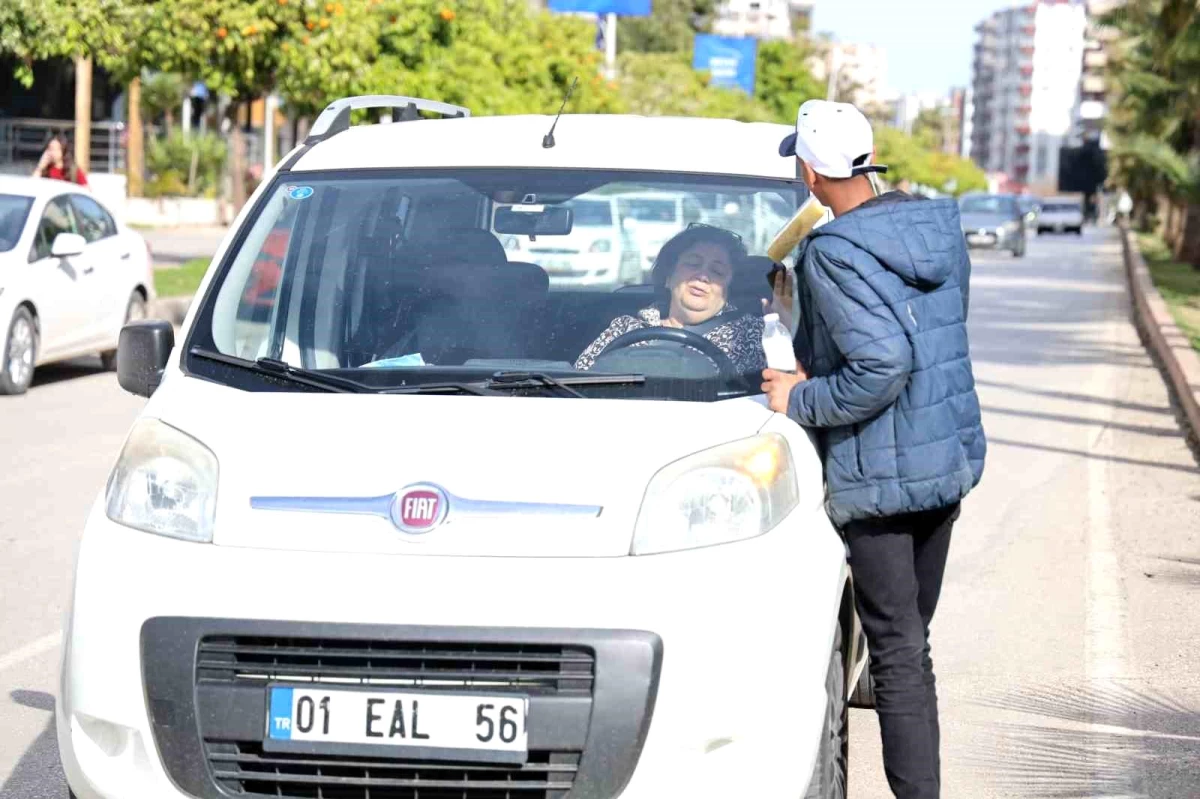 Cam silen gencin günlük kazancı şaşkına çevirdi: Çocuklarıma da bu işi yaptıracağım