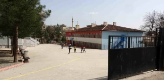 Diyarbakır'da okulda kimyasal madde kullanımı sonucu 14 öğrenci zehirlendi