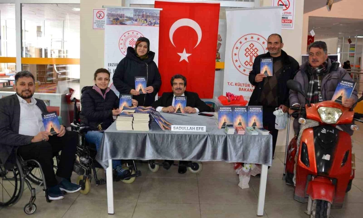 Türkiye Sakatlar Derneği Erzurum Şube Başkanı Sadullah Efe, \'Kadere Yolculuk\' adlı kitabı için imza günü düzenledi