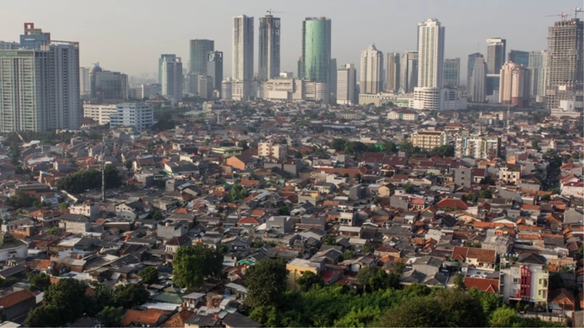 Endonezya\'dan radikal karar! Hızla bataklığa çöken başkent Cakarta\'yı adaya taşıyorlar