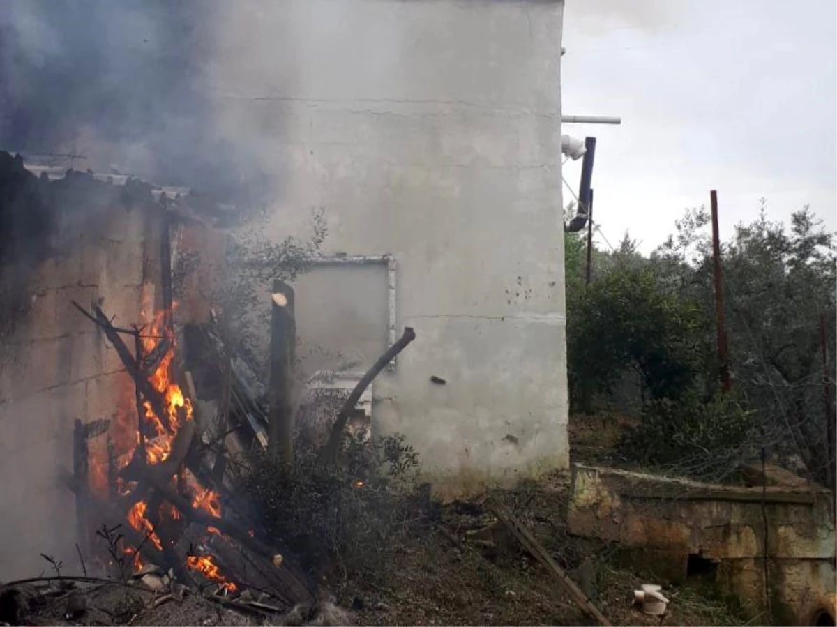 Erdek\'te bir evde çıkan yangın kısa sürede söndürüldü