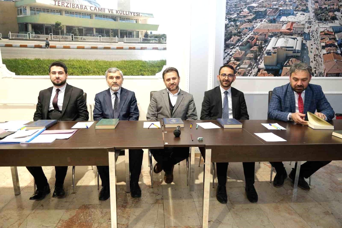 Erzincan\'da Camiler ve Din Görevlileri Haftası etkinlikleri kapsamında hafızlık ve Kur\'an-ı Kerim\'i güzel okuma yarışması düzenlendi