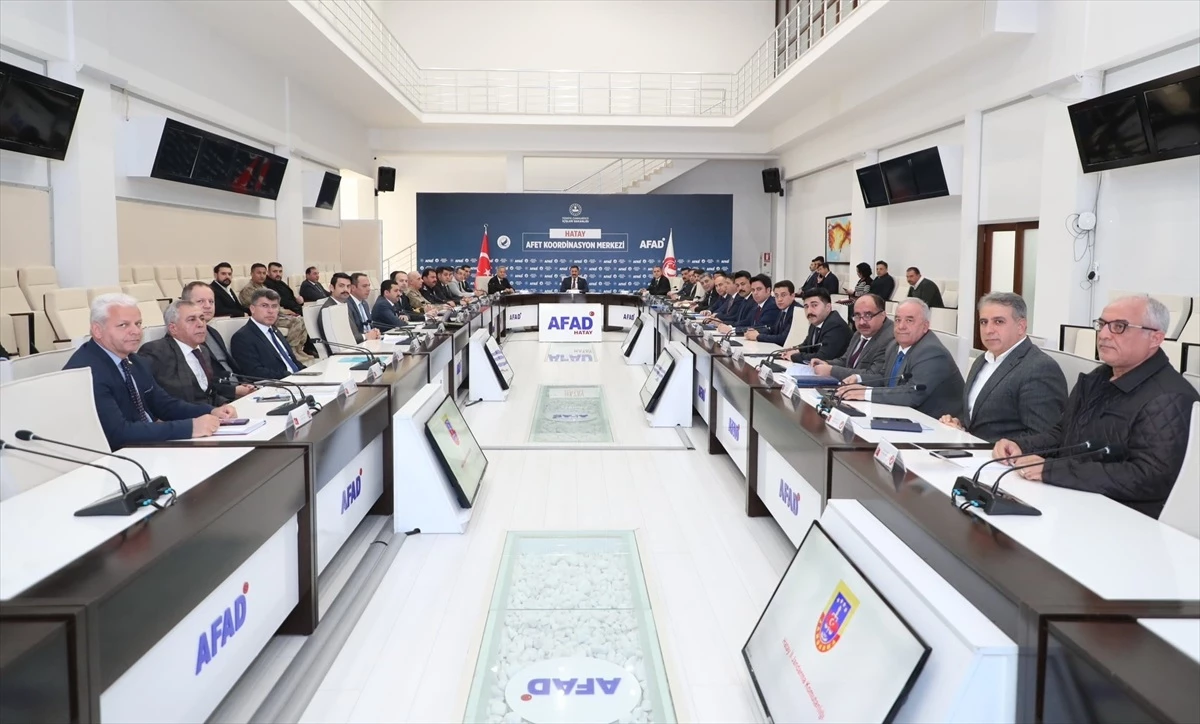 Hatay\'da Vali Mustafa Masatlı Başkanlığında Seçim Güvenliği Toplantısı Gerçekleştirildi