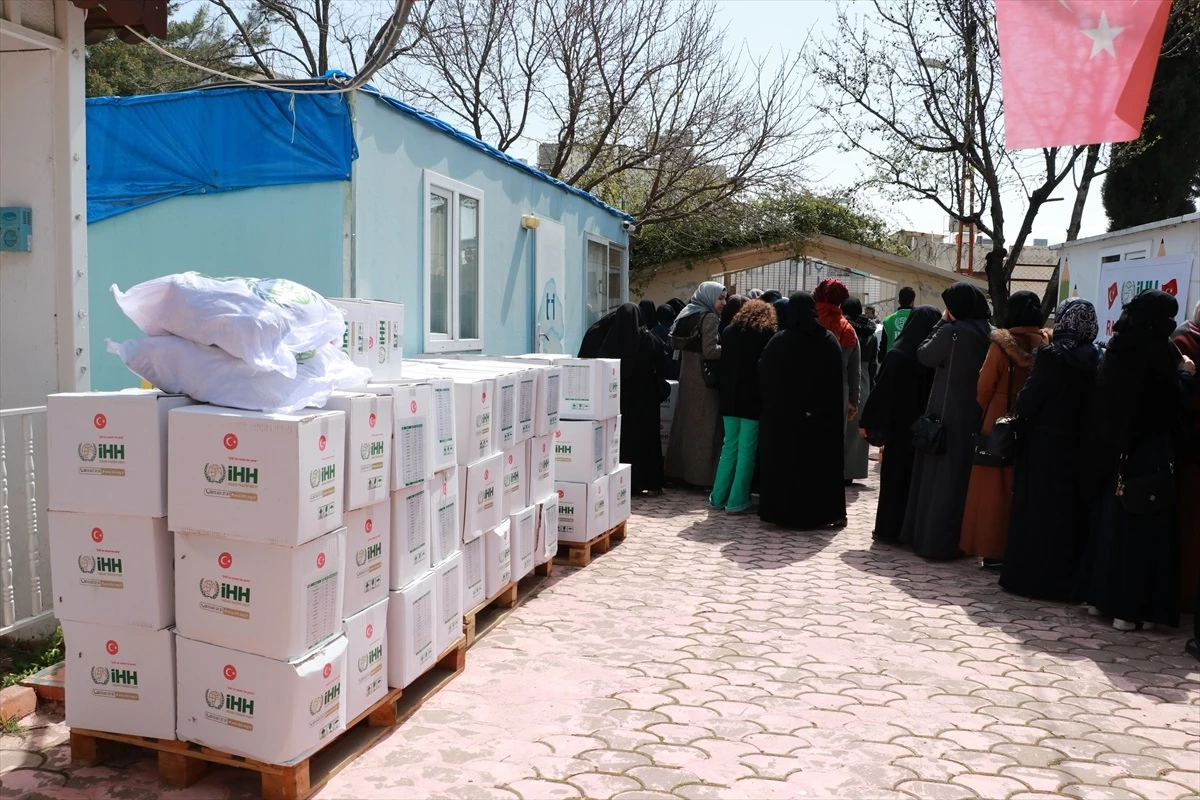 İHH Kilis Şubesi Ramazan Dolayısıyla 200 Aileye Gıda Kolisi Dağıttı