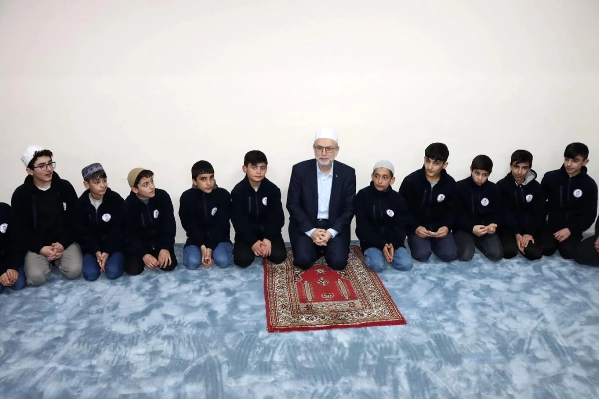 Erzurum Müftüsü Dr. Rüstem Can, Köprüköy\'de Ramazan İrşat Programlarına Katıldı