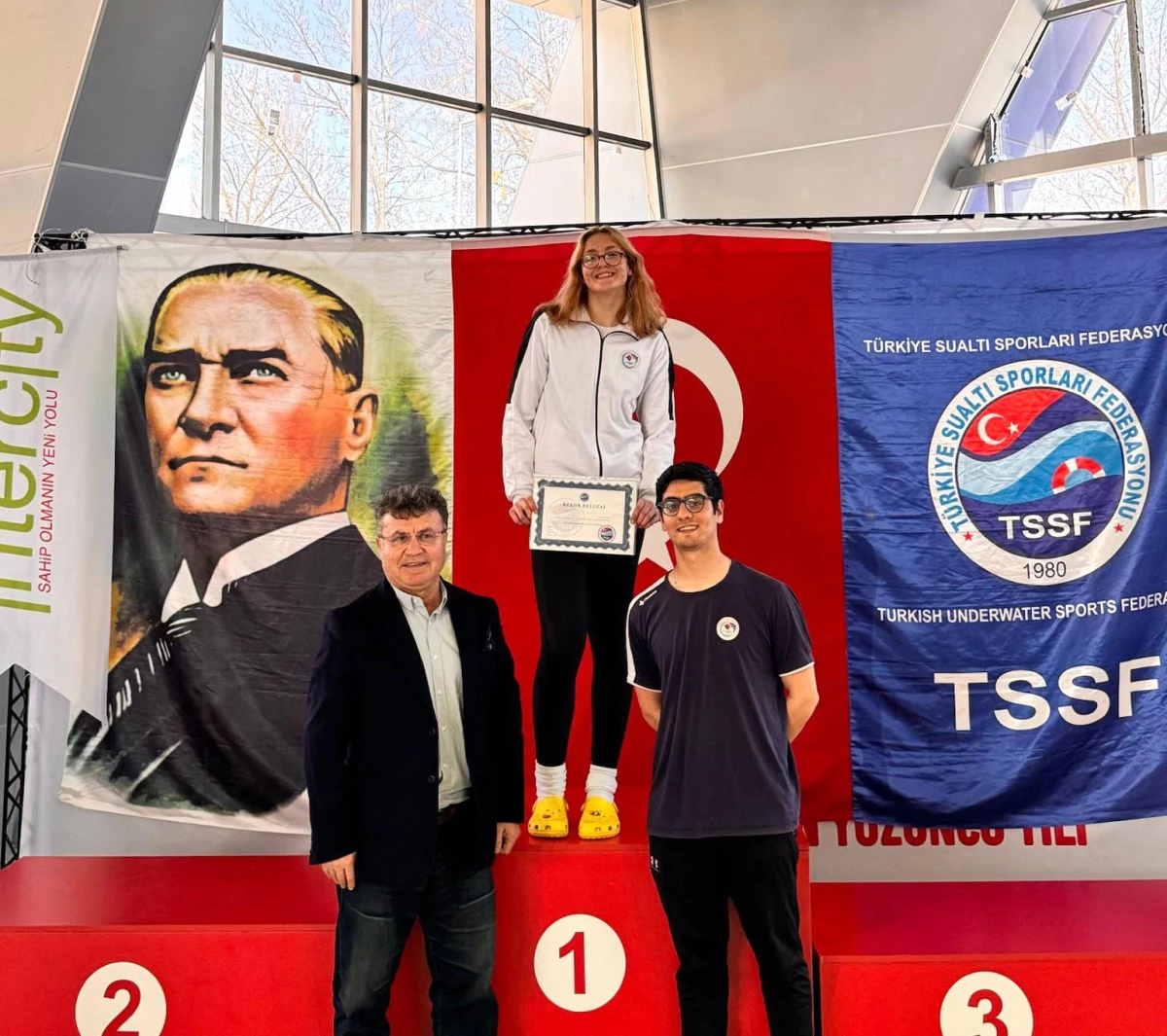 İstanbul Su ve Doğa Spor Kulübü Yüzücüsü Masal Özgü Koyuncu Türkiye Şampiyonası\'nda birinci oldu