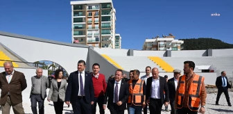 Antalya Büyükşehir Belediye Başkanı Muhittin Böcek, Finike ve Kumluca'da esnaf ve vatandaşlarla buluştu