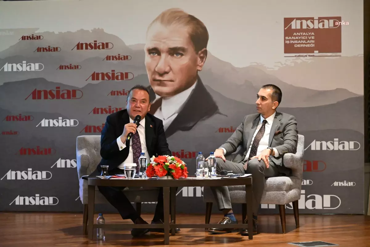 Antalya Büyükşehir Belediye Başkanı Muhittin Böcek, metro ve olimpik yüzme havuzu projelerini açıkladı