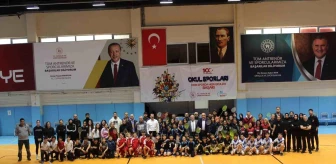 Afyonkarahisar'da Okul Sporları Badminton Müsabakaları Başladı